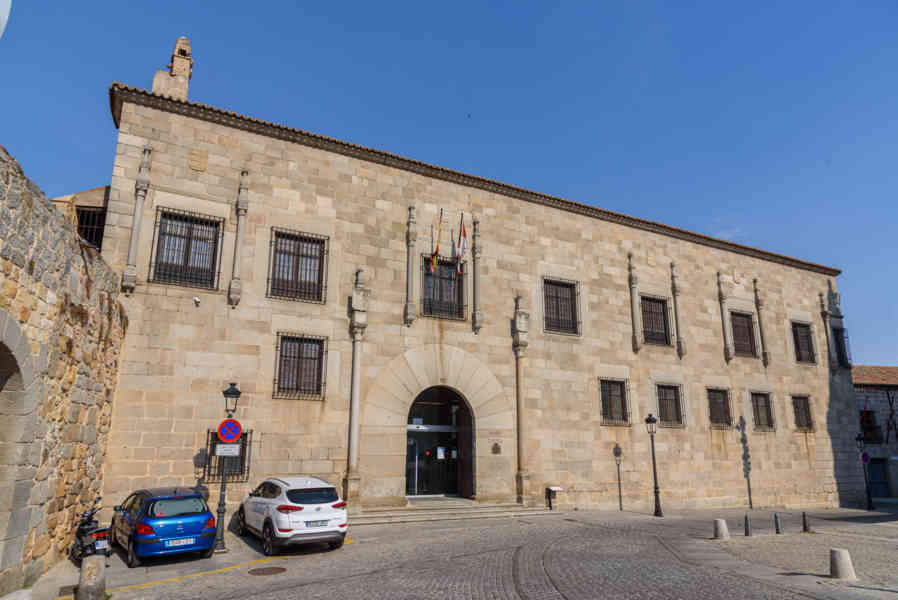 Ávila 072 - Palacio de Justicia.jpg